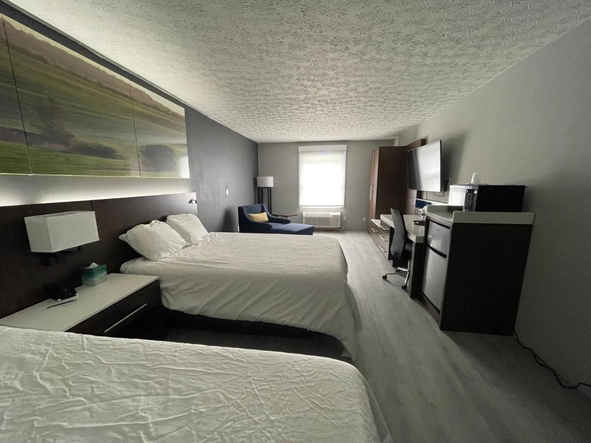 Luxor Inn & Suites, A Travelodge By Wyndham Elkins Extérieur photo