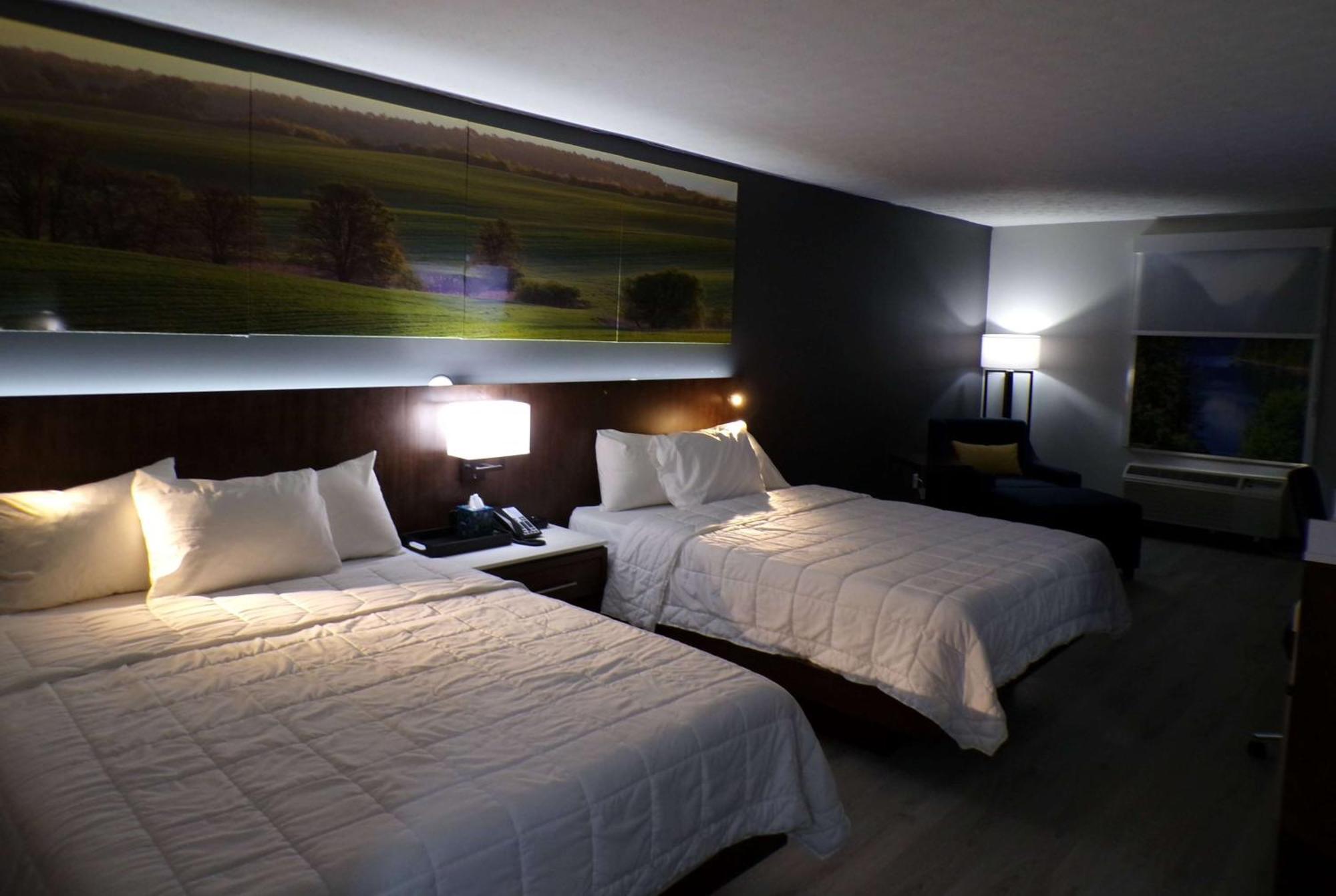 Luxor Inn & Suites, A Travelodge By Wyndham Elkins Extérieur photo