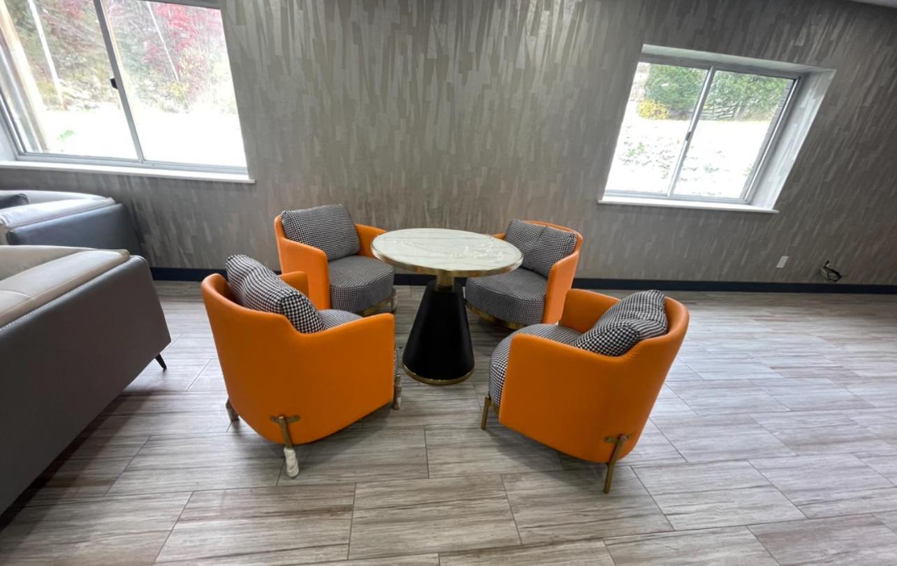 Luxor Inn & Suites, A Travelodge By Wyndham Elkins Extérieur photo