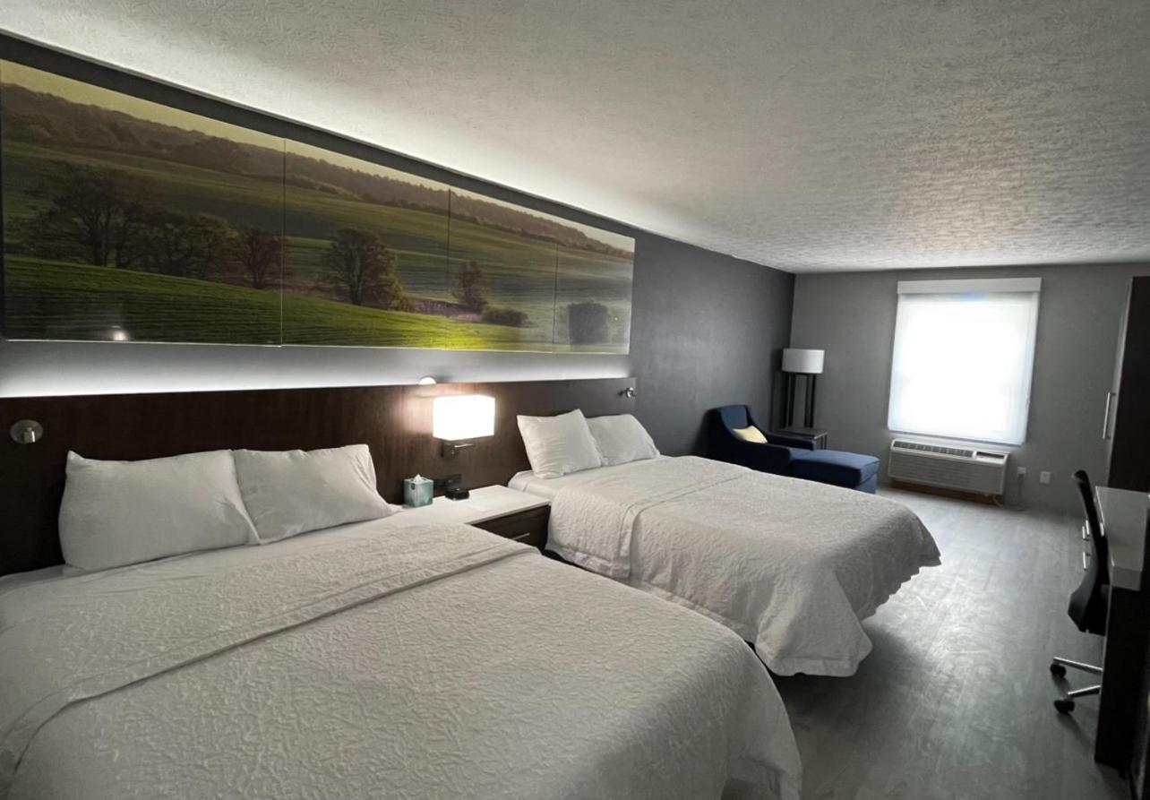 Luxor Inn & Suites, A Travelodge By Wyndham Elkins Extérieur photo