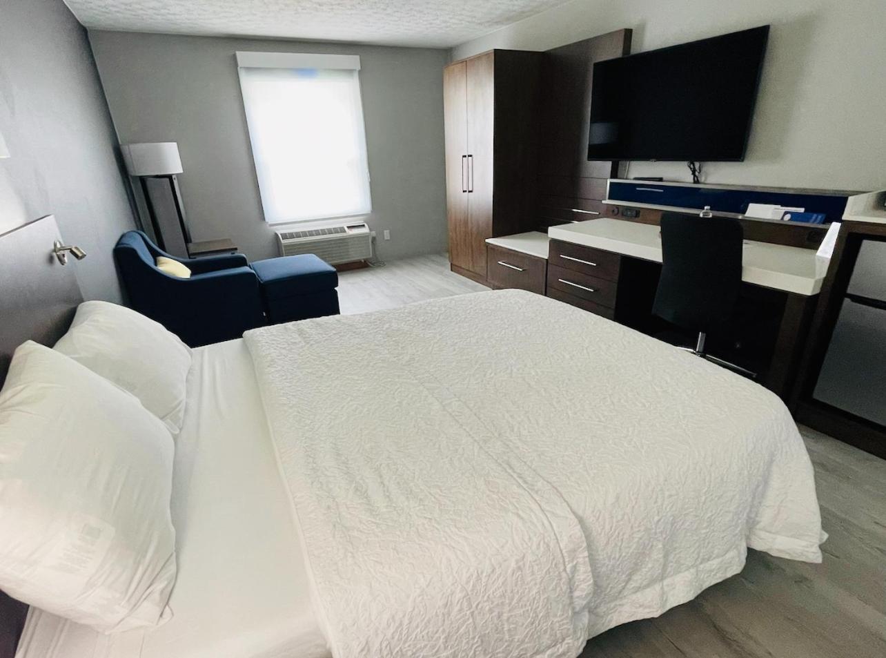 Luxor Inn & Suites, A Travelodge By Wyndham Elkins Extérieur photo