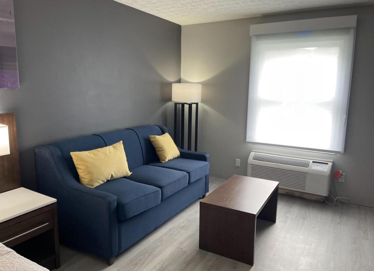 Luxor Inn & Suites, A Travelodge By Wyndham Elkins Extérieur photo