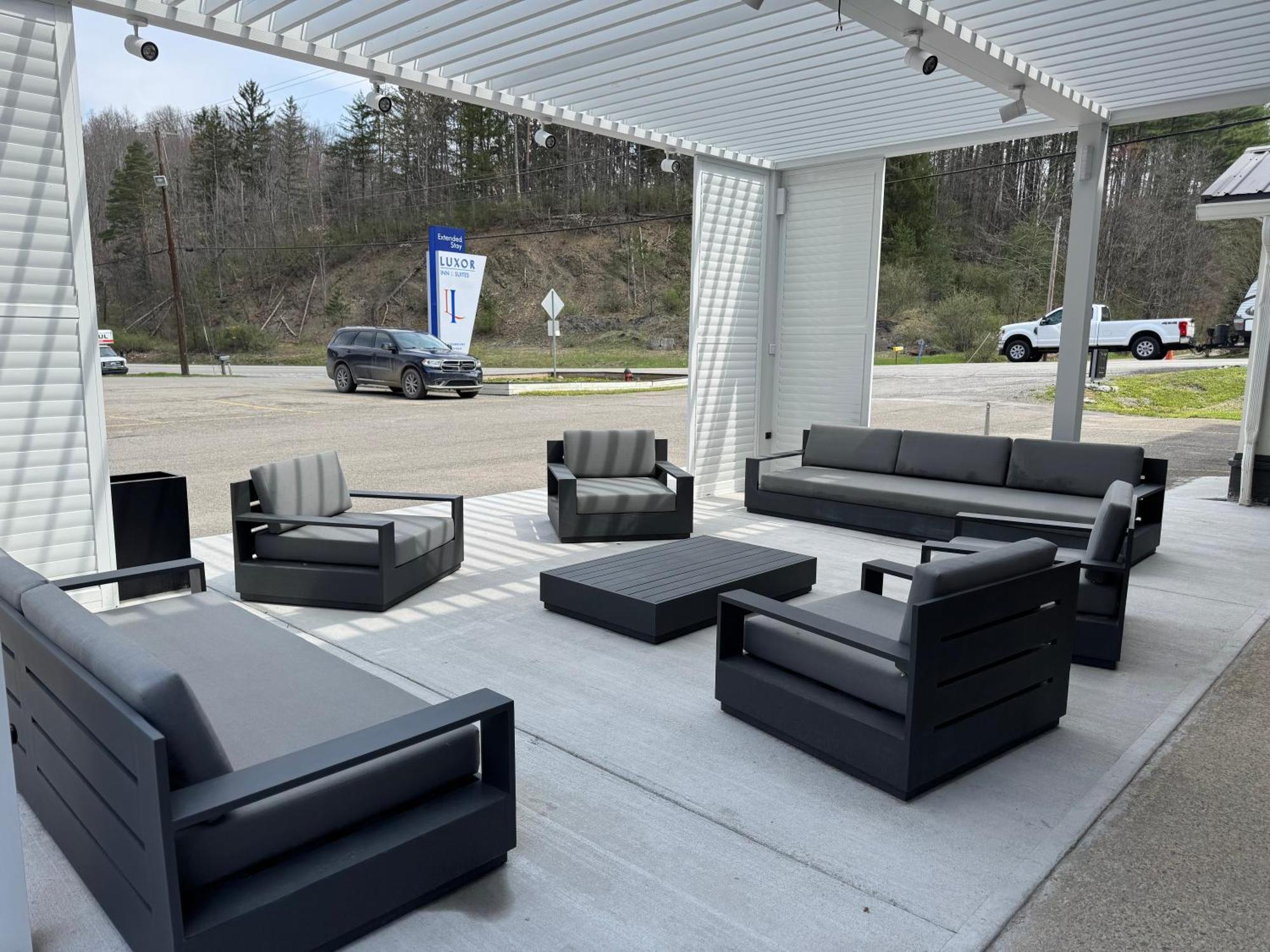 Luxor Inn & Suites, A Travelodge By Wyndham Elkins Extérieur photo